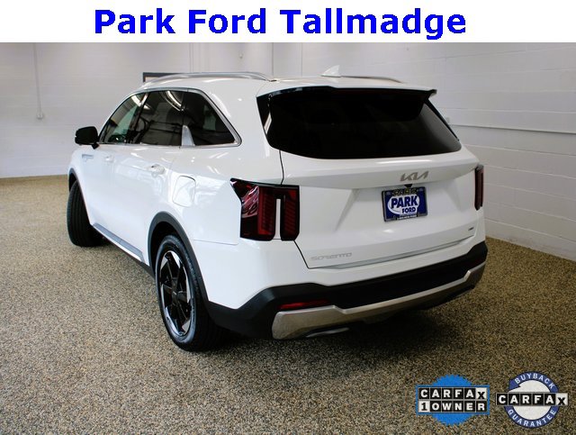 Used 2025 Kia Sorento SX Prestige image 3