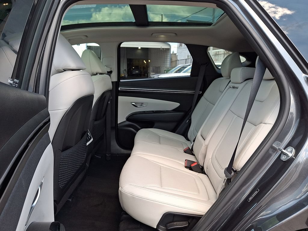 Certified 2023 Hyundai Tucson Limited AWD/4WD image 10