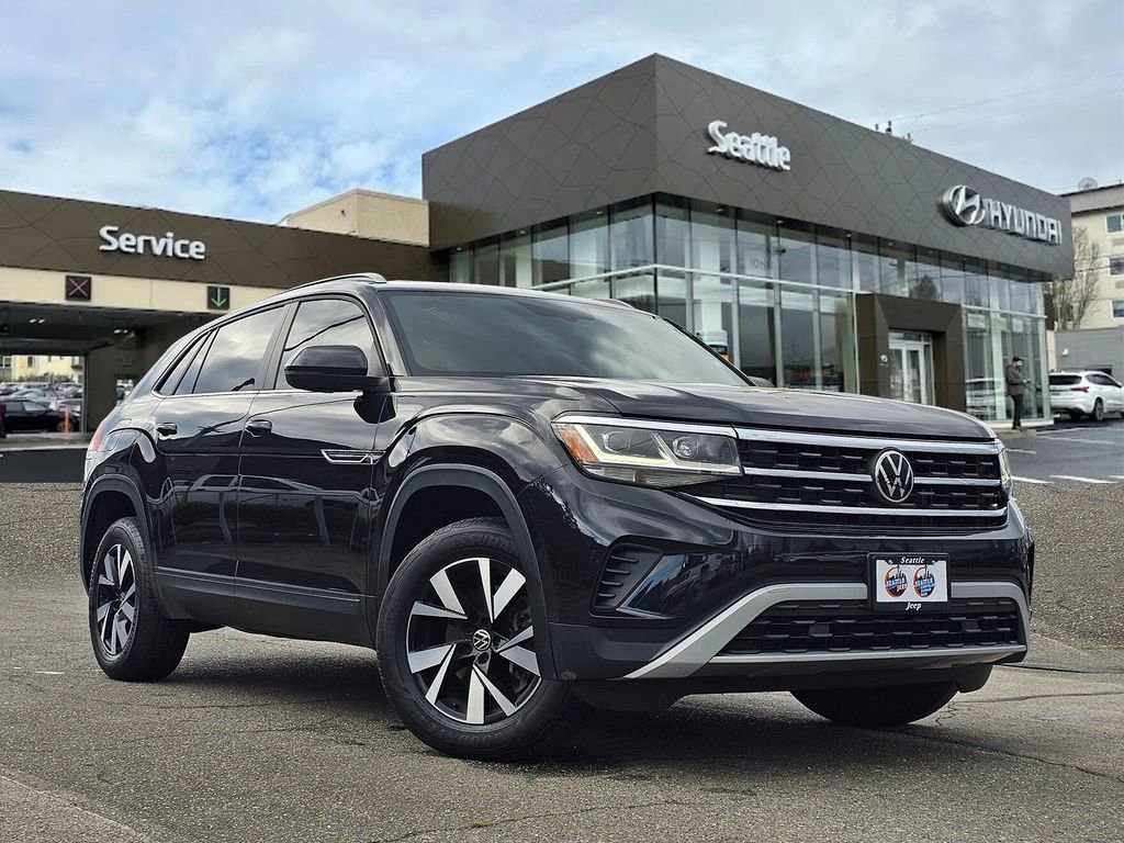 Used 2020 Volkswagen Atlas Cross Sport SE AWD/4WD image 1