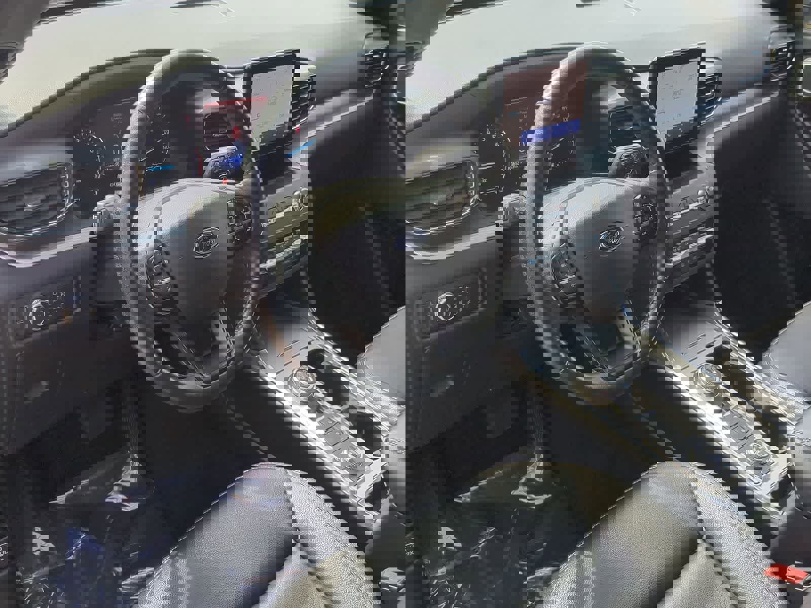 Used 2020 Ford Explorer XLT w/ Equipment Group 202A image 10