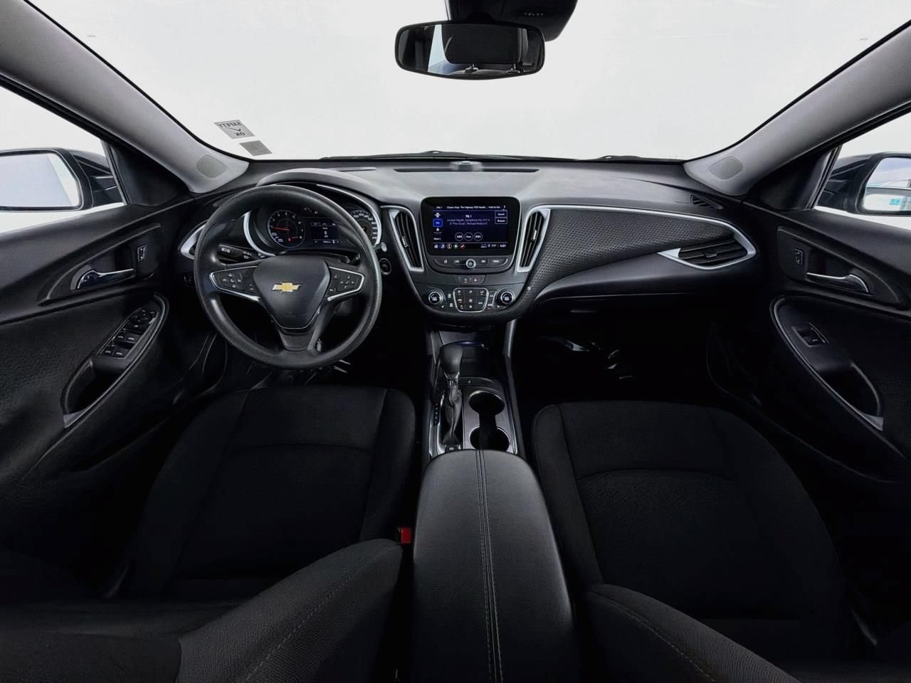 Used 2023 Chevrolet Malibu LT FWD image 10