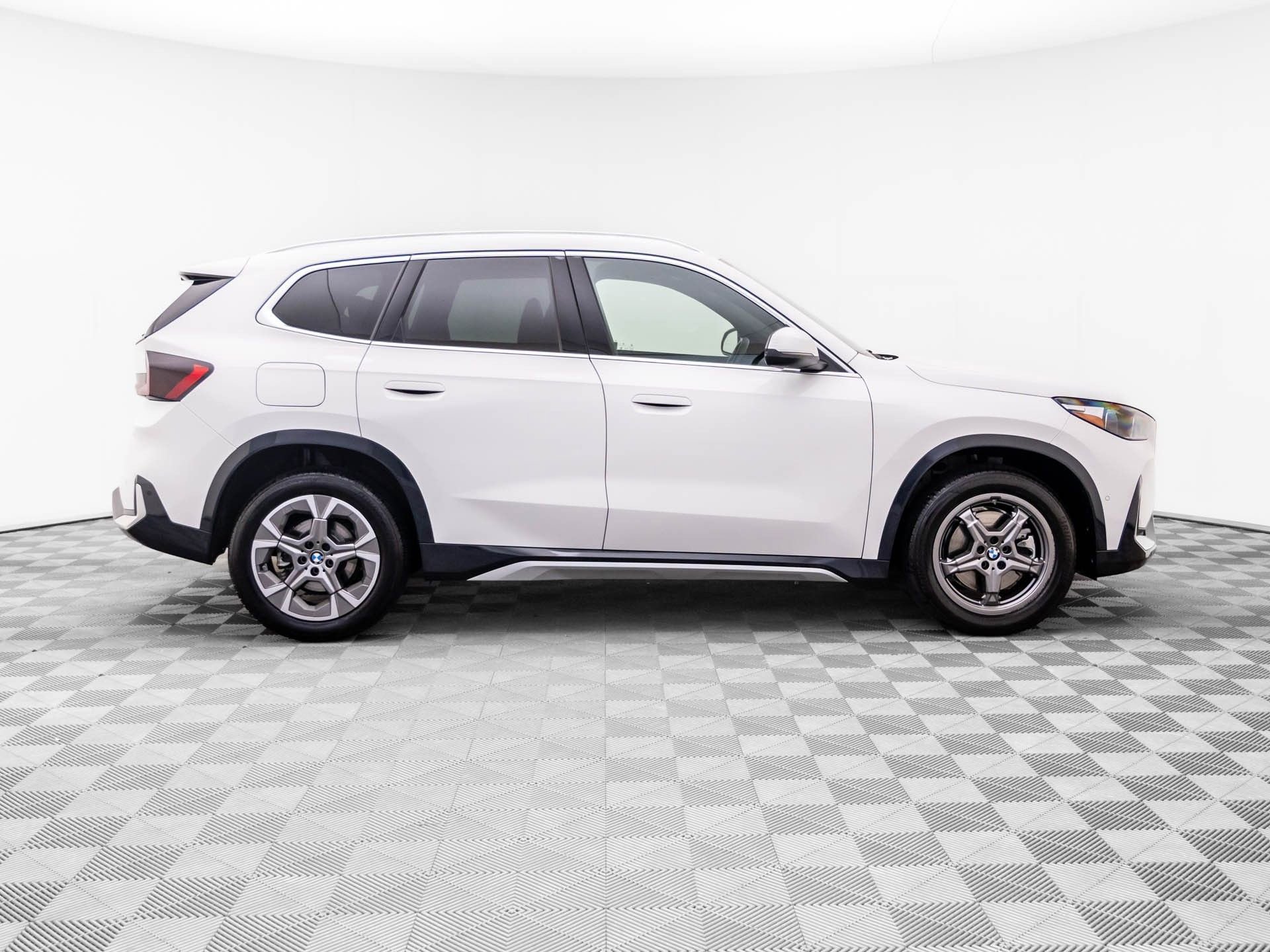 Certified 2025 BMW X1 xDrive28i w/ Convenience Package image 6