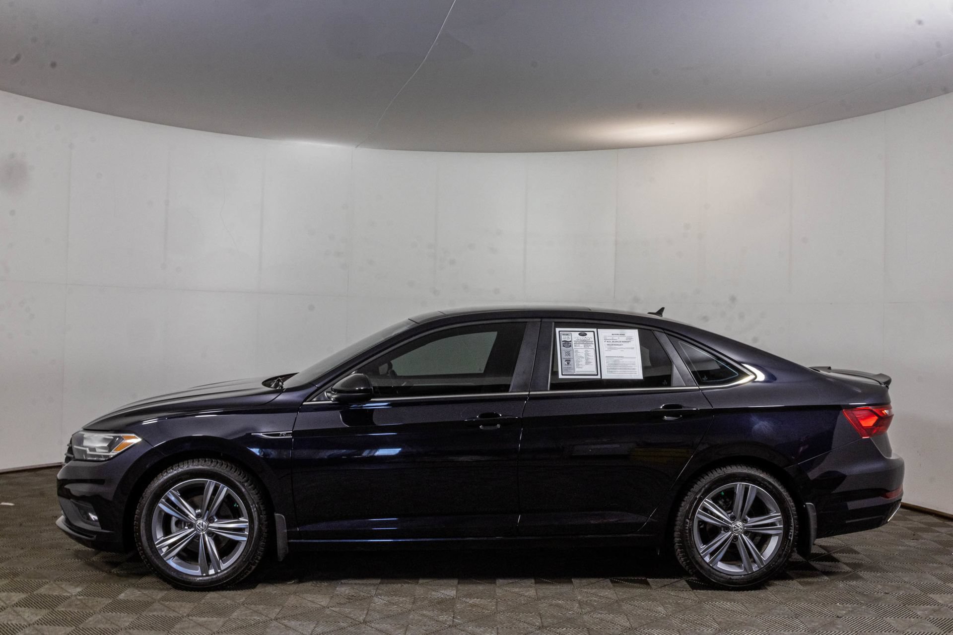 Used 2020 Volkswagen Jetta R-Line FWD image 20