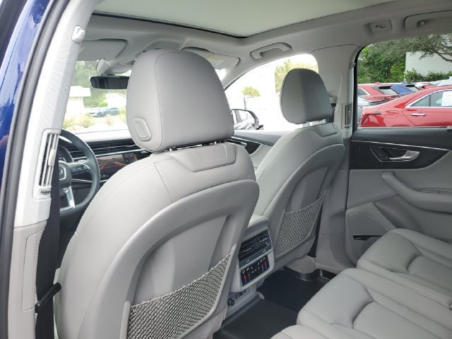 Used 2020 Audi Q7 3.0T Premium Plus w/ Premium Plus Package AWD/4WD image 15
