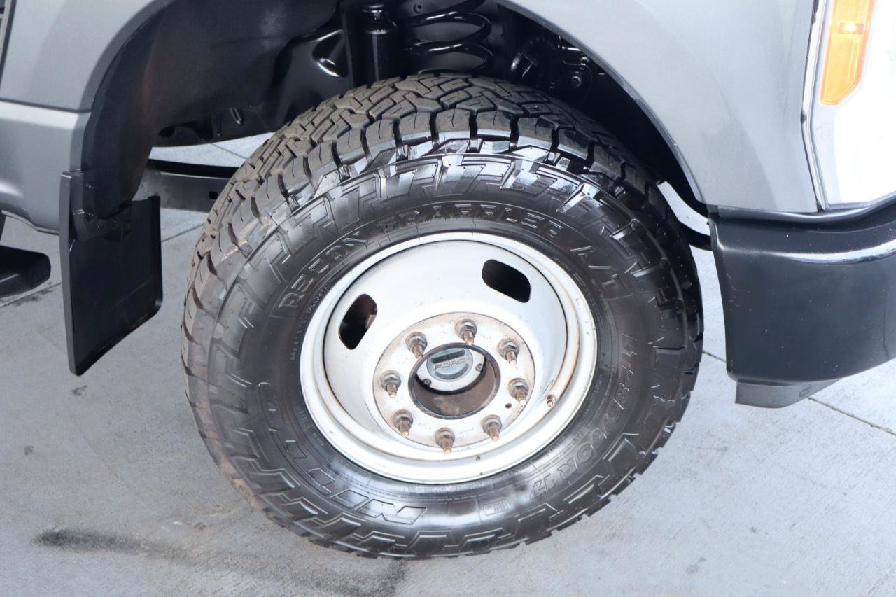Used 2023 Ford F350 XL w/ 360-Degree Camera Package AWD/4WD image 3