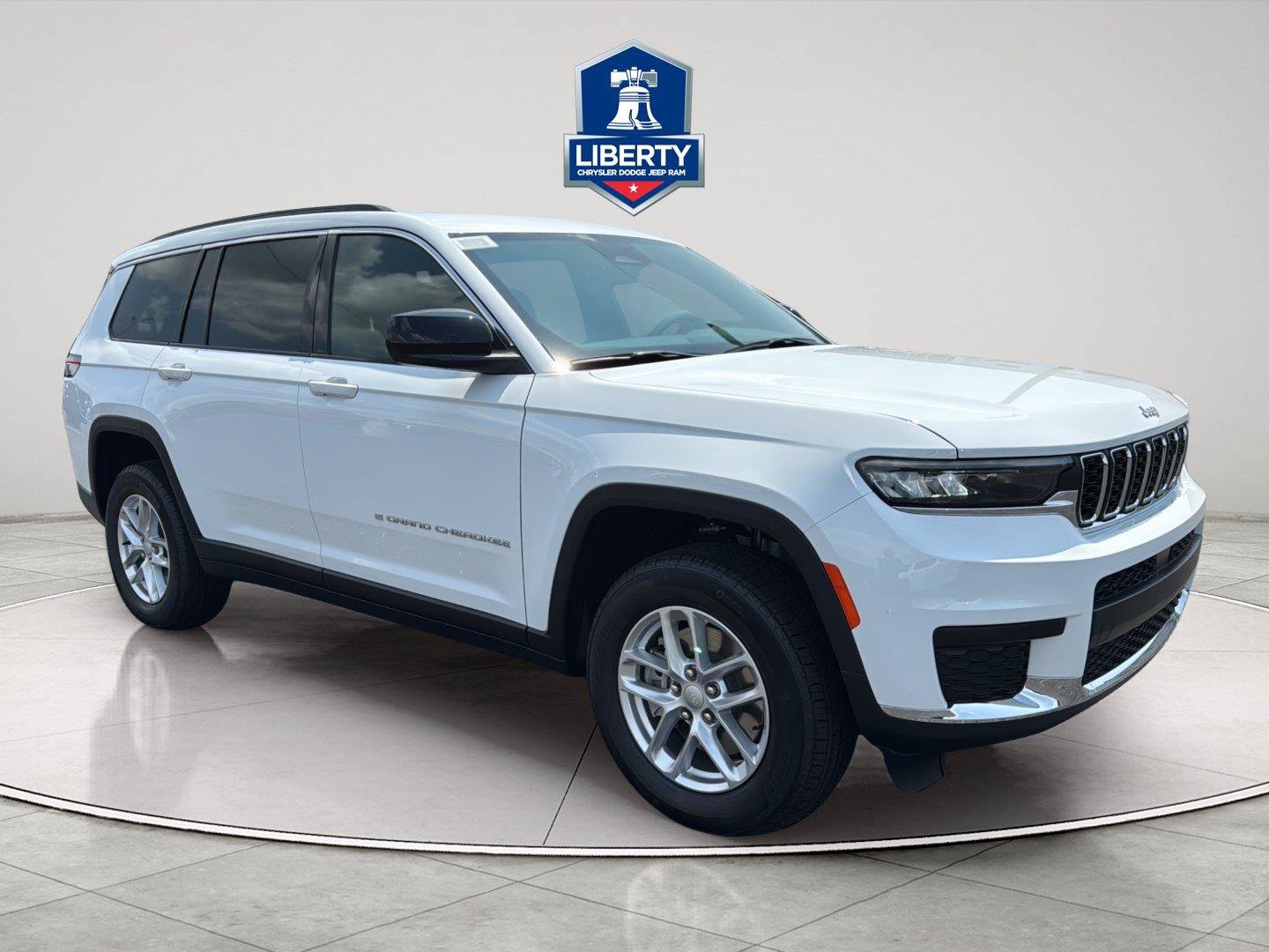 New 2026 Jeep Grand Cherokee L Laredo AWD/4WD image 15