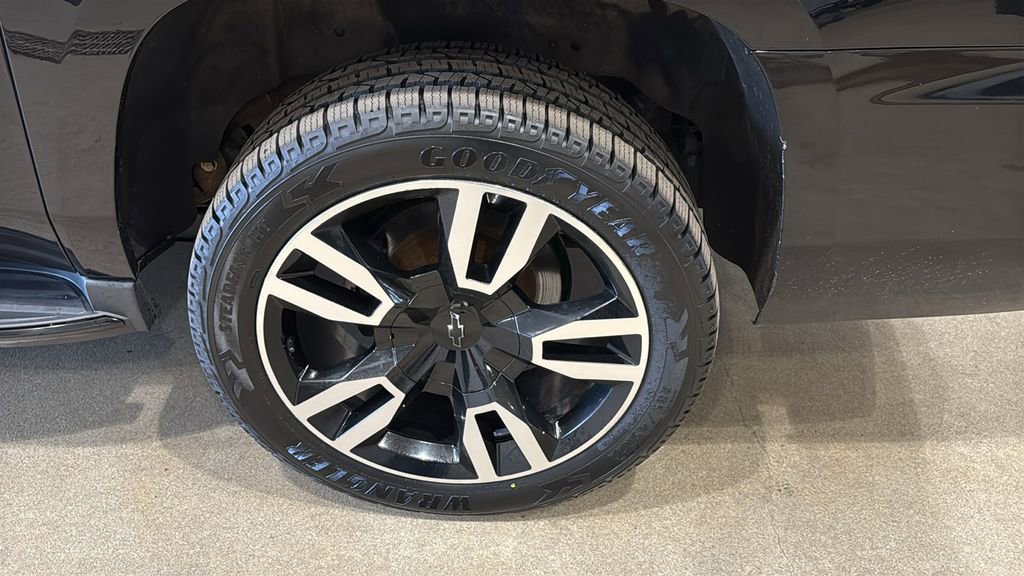 Used 2019 Chevrolet Suburban Premier image 10
