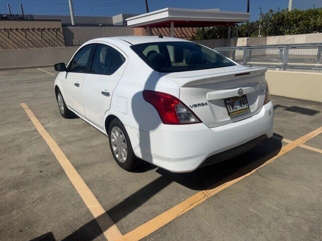 Used 2019 Nissan Versa SV FWD image 4