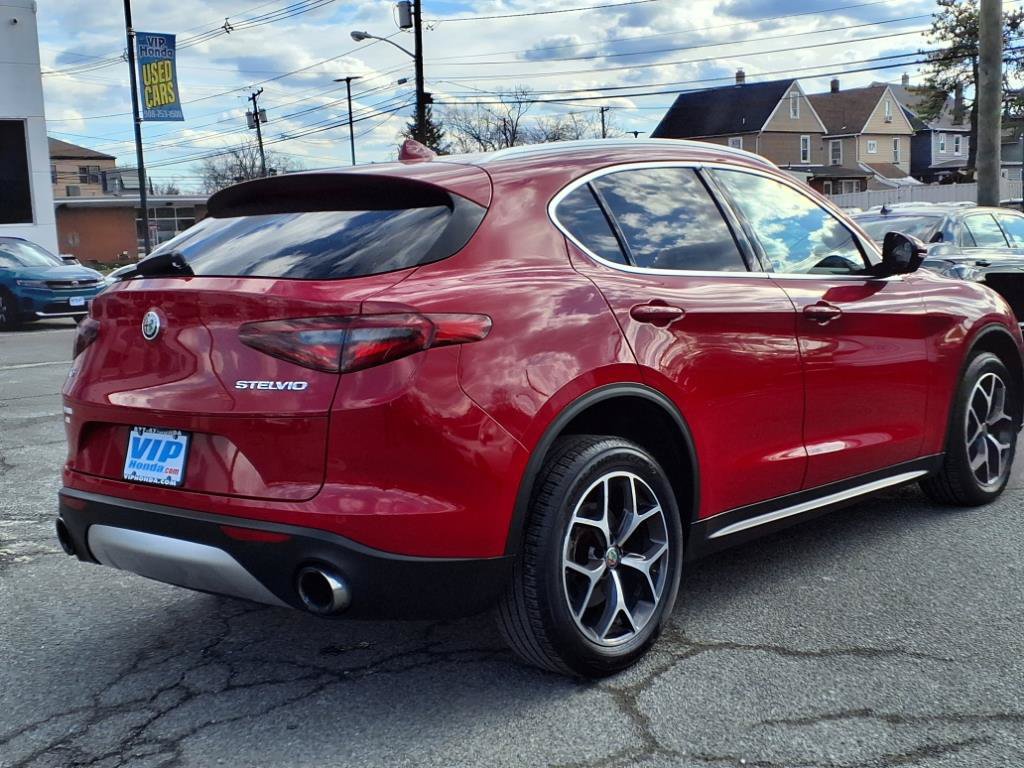 Used 2019 Alfa Romeo Stelvio Ti AWD/4WD image 6