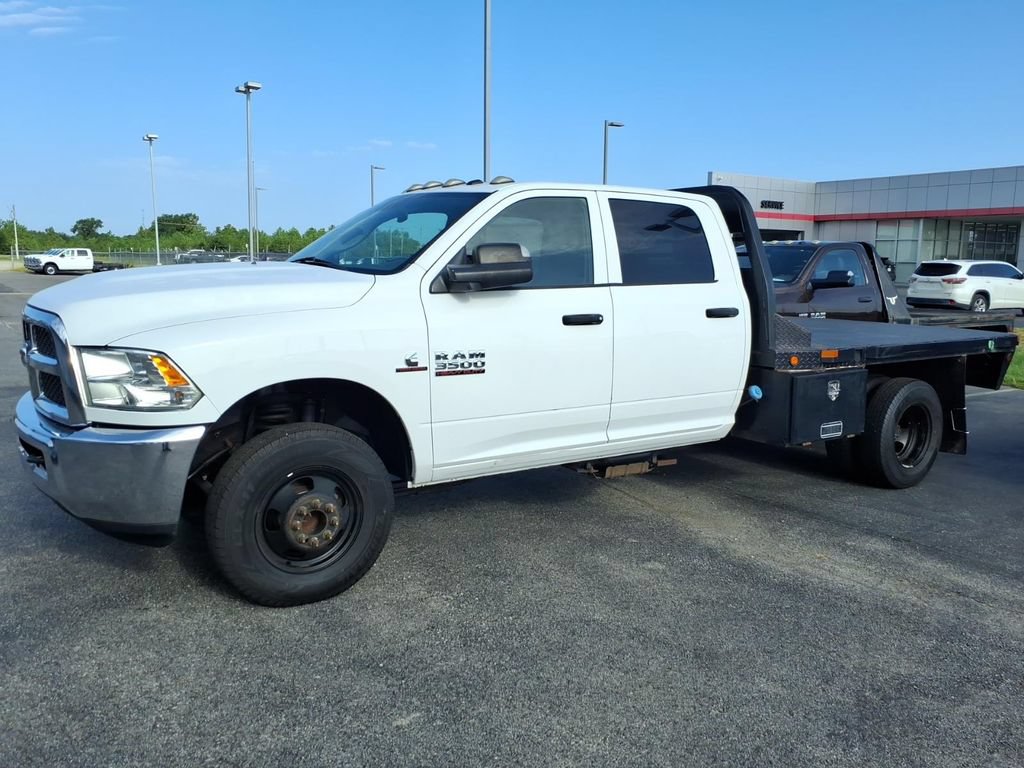 Used 2018 RAM 3500 Tradesman w/ Chrome Appearance Group AWD/4WD image 3