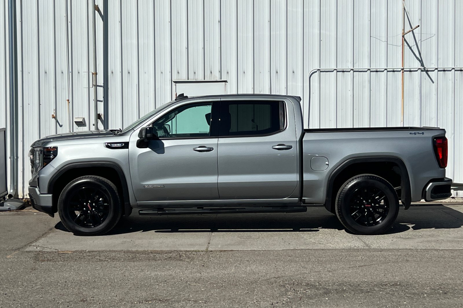 Used 2026 GMC Sierra 1500 Elevation w/ Elevation Premium Package AWD/4WD image 7