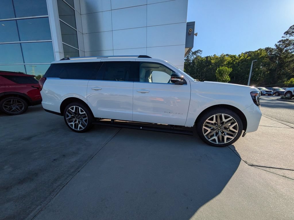 New 2026 Ford Expedition Max Platinum w/ Platinum Ultimate Package AWD/4WD image 4