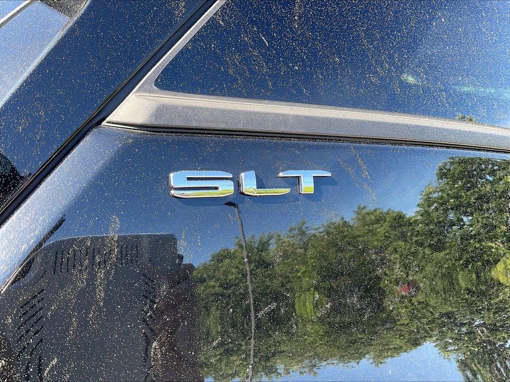 Used 2024 GMC Terrain SLT AWD/4WD image 26