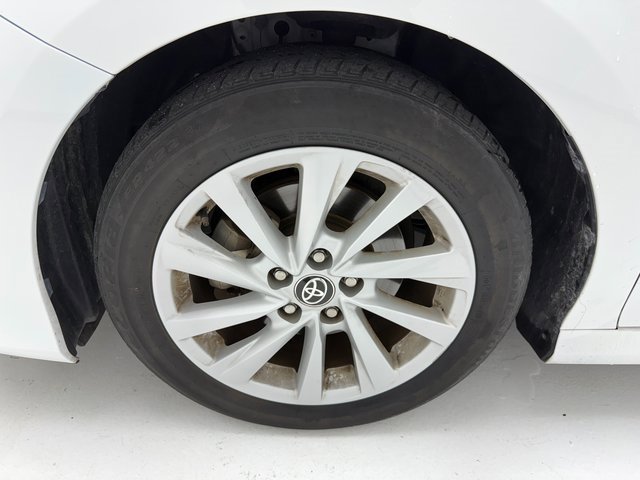 Used 2022 Toyota Camry LE image 7