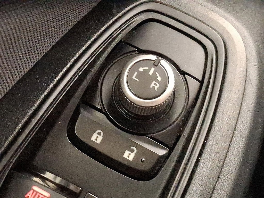 Used 2022 Subaru Crosstrek 2.0i Premium w/ Moonroof Package image 25