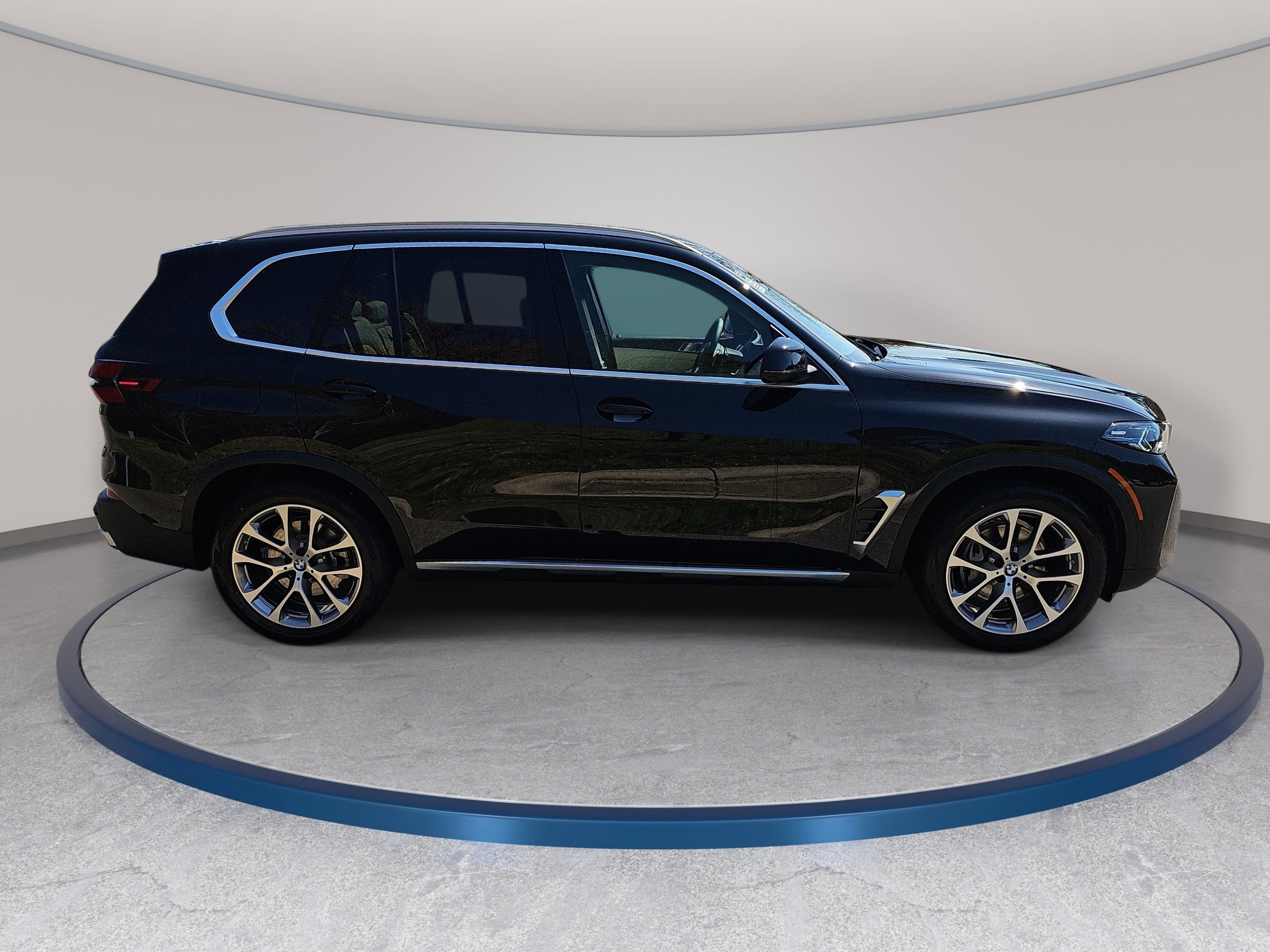 New 2026 BMW X5 xDrive40i w/ Off-Road Package AWD/4WD image 4