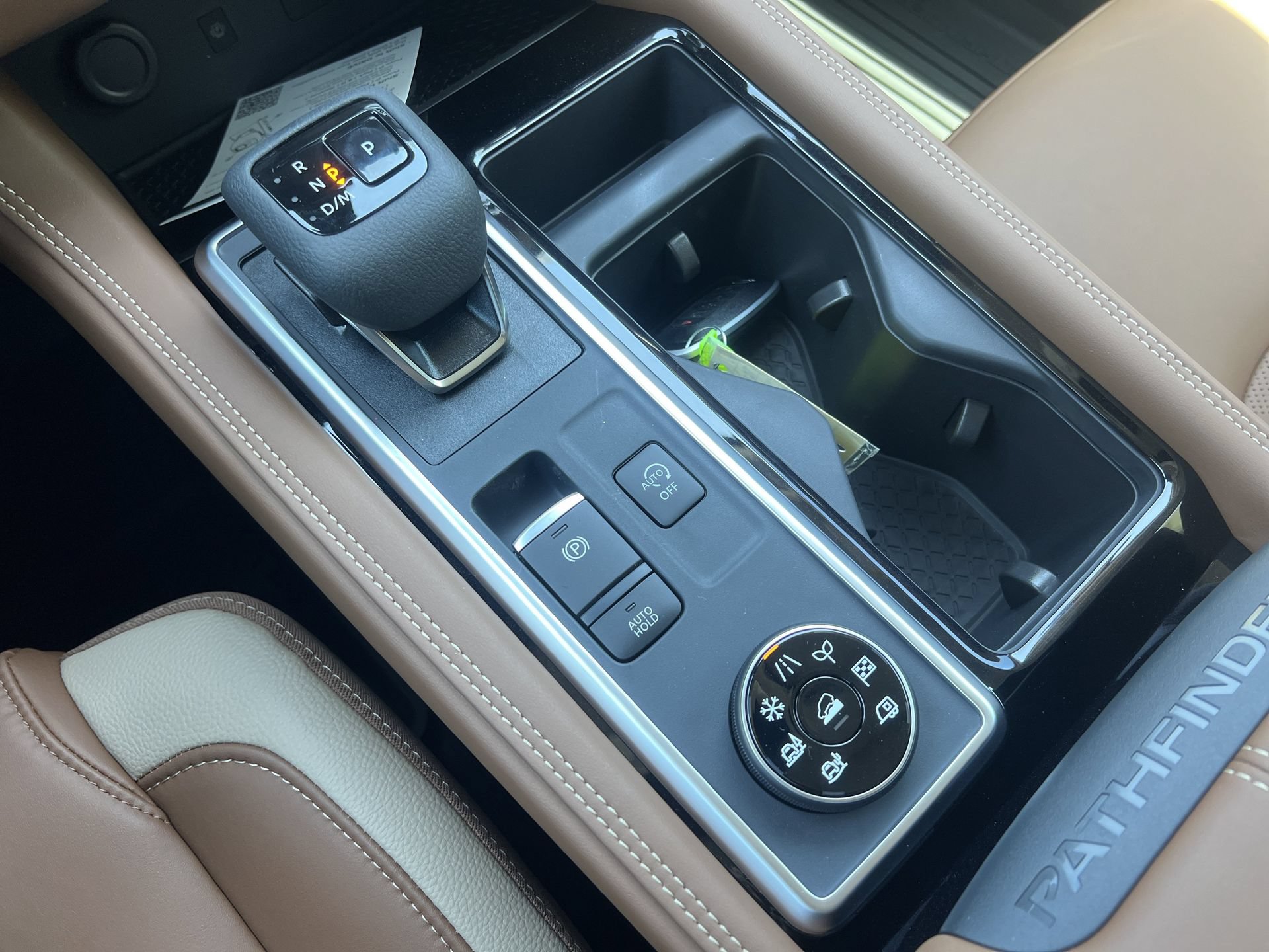 New 2026 Nissan Pathfinder Platinum AWD/4WD image 8