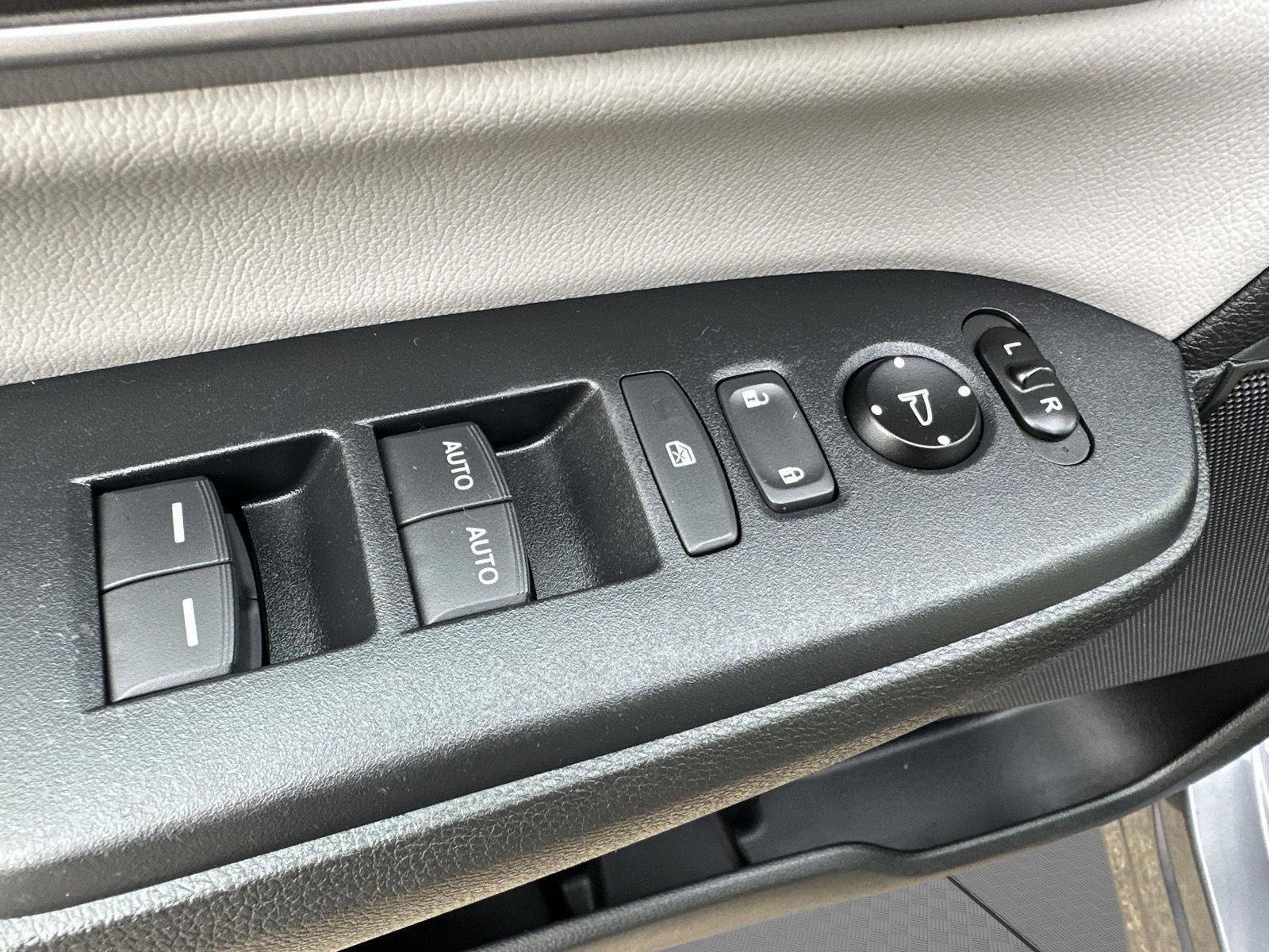 Used 2017 Honda CR-V EX-L image 7