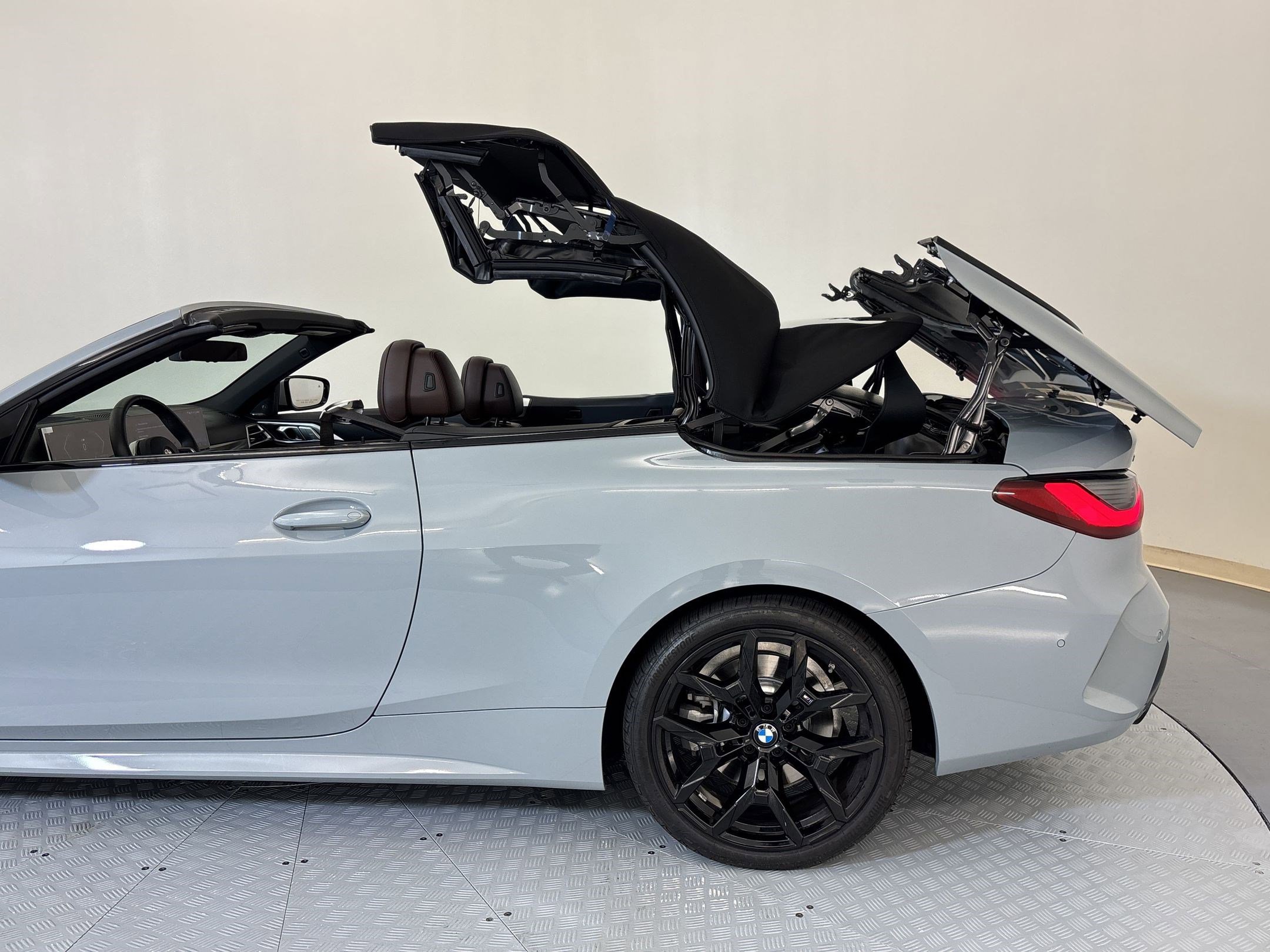 Used 2026 BMW 430i xDrive Convertible w/ M Sport Package image 34