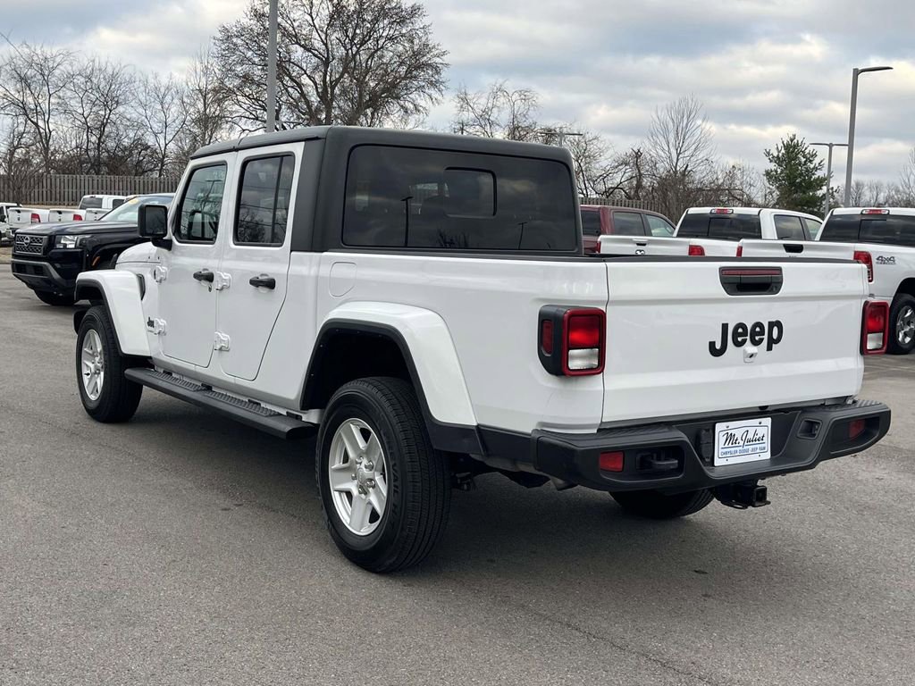 Used 2023 Jeep Gladiator Sport image 9