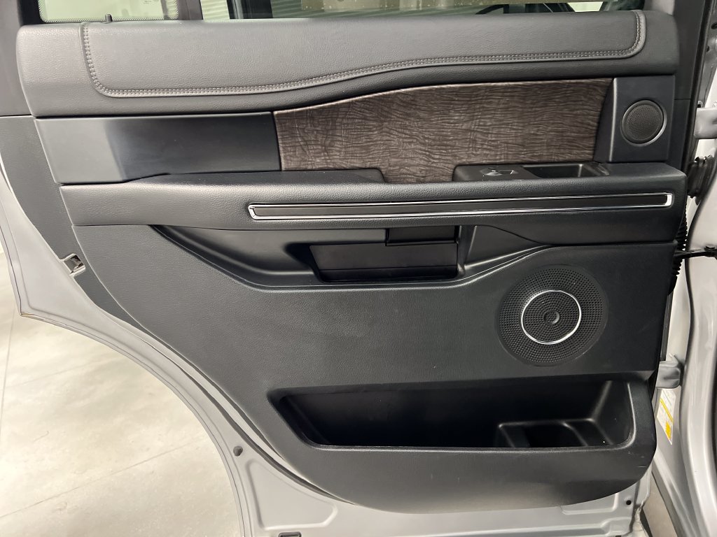 Used 2021 Ford Expedition Limited RWD image 20