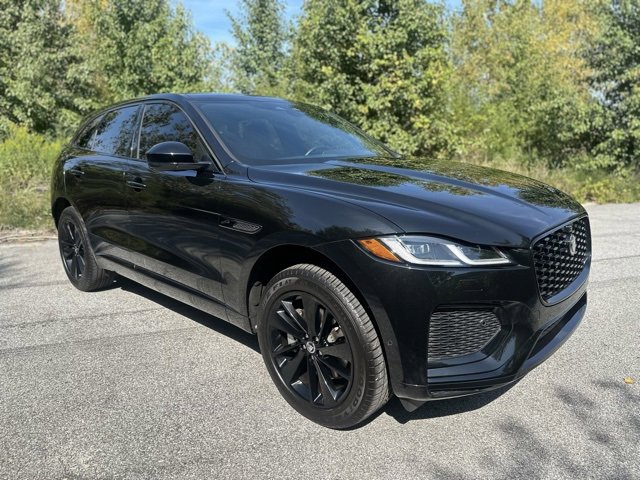 Used 2025 Jaguar F-PACE R-Dynamic S image 3