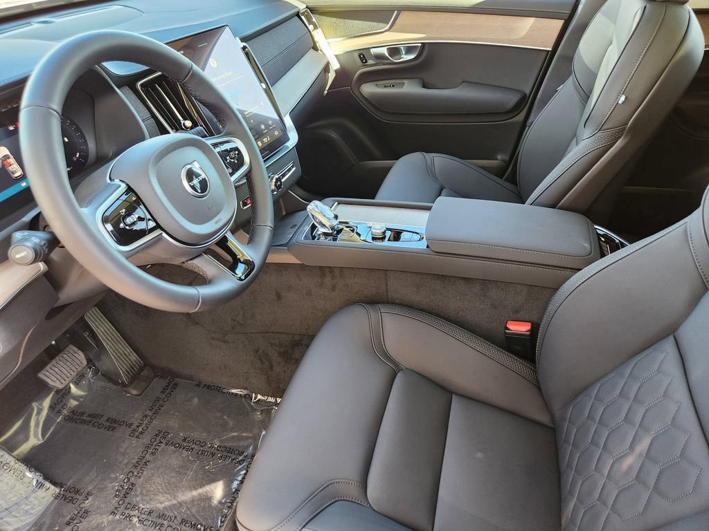 New 2026 Volvo XC90 B5 Core w/ Protection Package AWD/4WD image 7