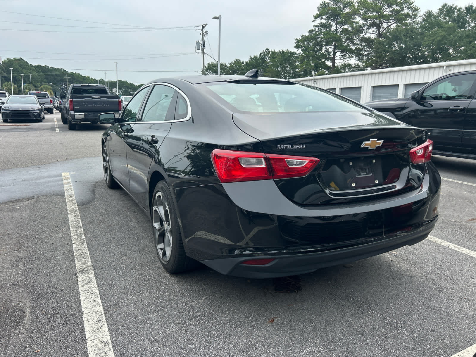 Used 2024 Chevrolet Malibu LT FWD image 2