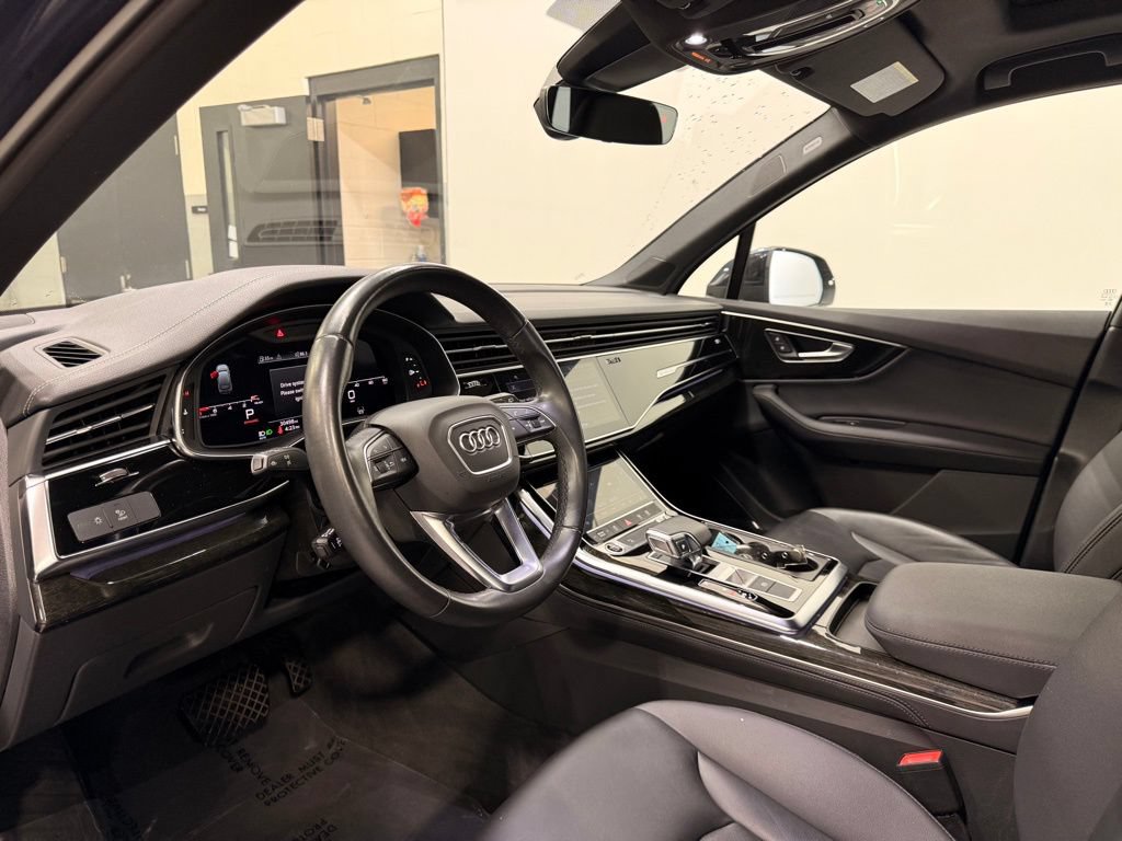 Used 2023 Audi Q7 2.0T Premium Plus w/ Premium Plus Package AWD/4WD image 11