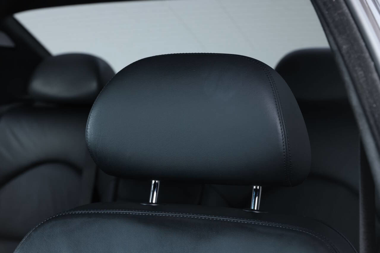 Used 2002 BMW M5 image 72