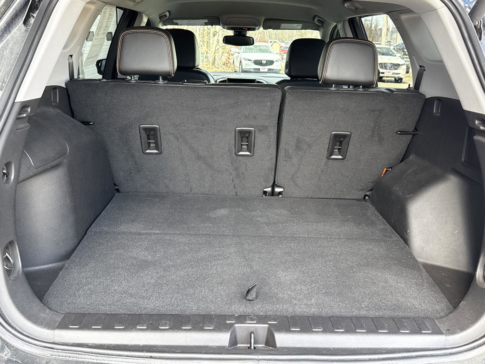 Used 2024 GMC Terrain AT4 image 14