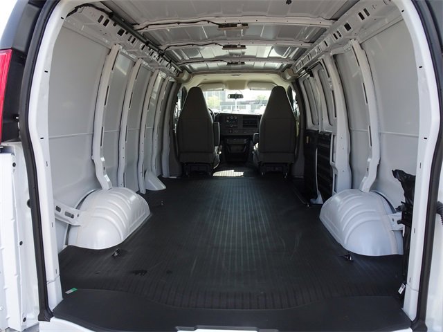 New 2025 GMC Savana 3500 w/ Driver Convenience Package image 5