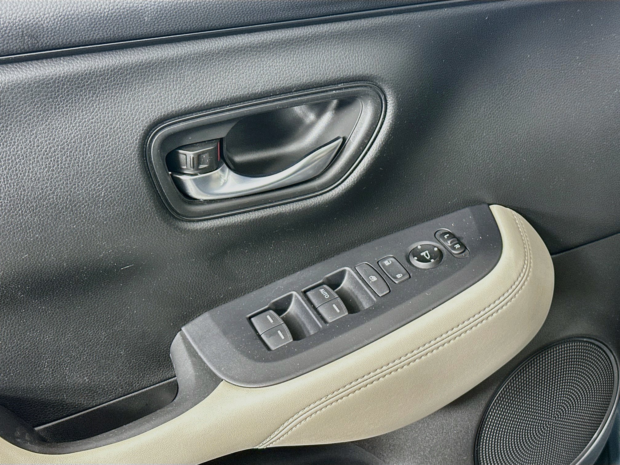 Used 2024 Honda HR-V LX image 15