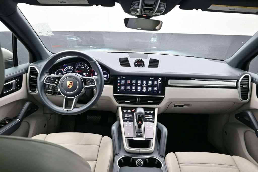 Certified 2023 Porsche Cayenne Platinum Edition AWD/4WD image 18