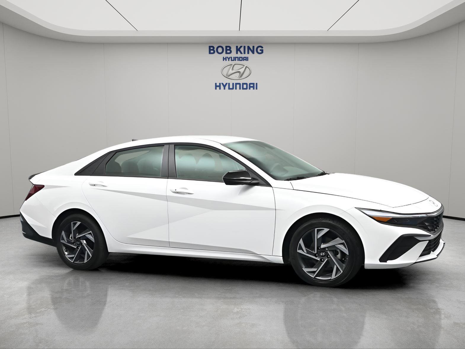 Certified 2025 Hyundai Elantra Sport image 2