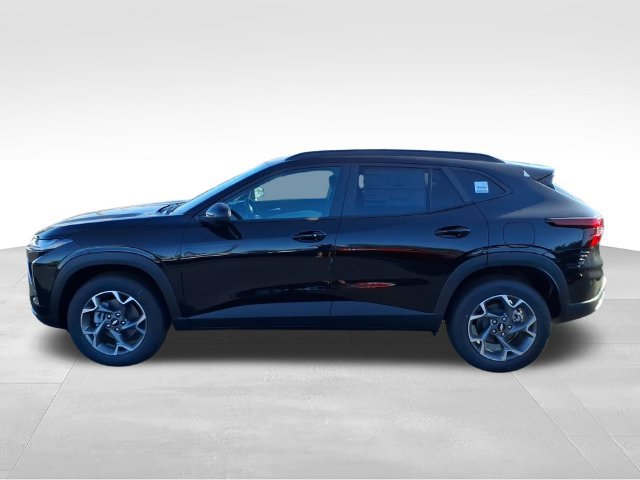 New 2026 Chevrolet Trax LT w/ Sunroof Package FWD image 4