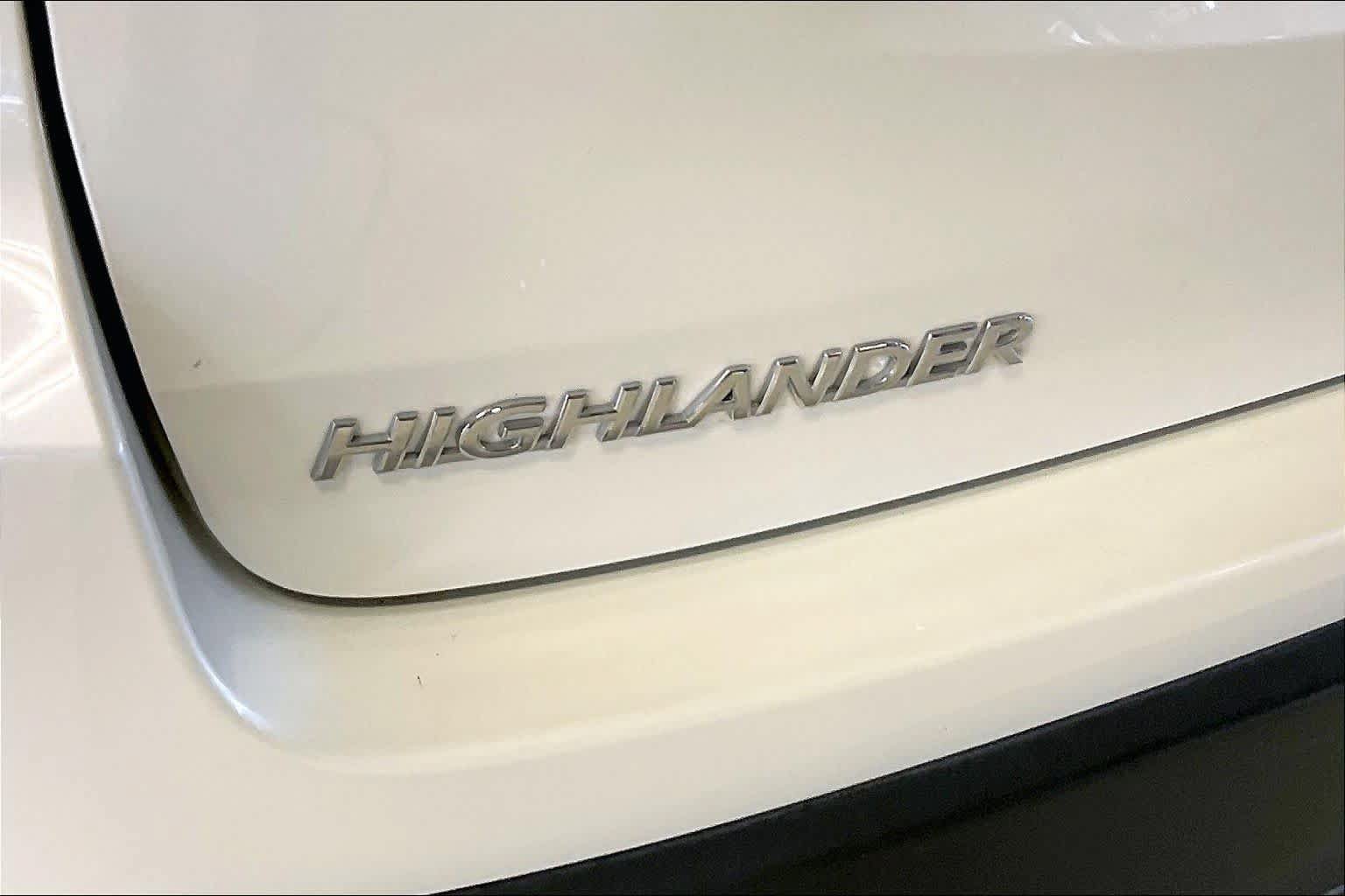 Used 2019 Toyota Highlander XLE FWD image 31