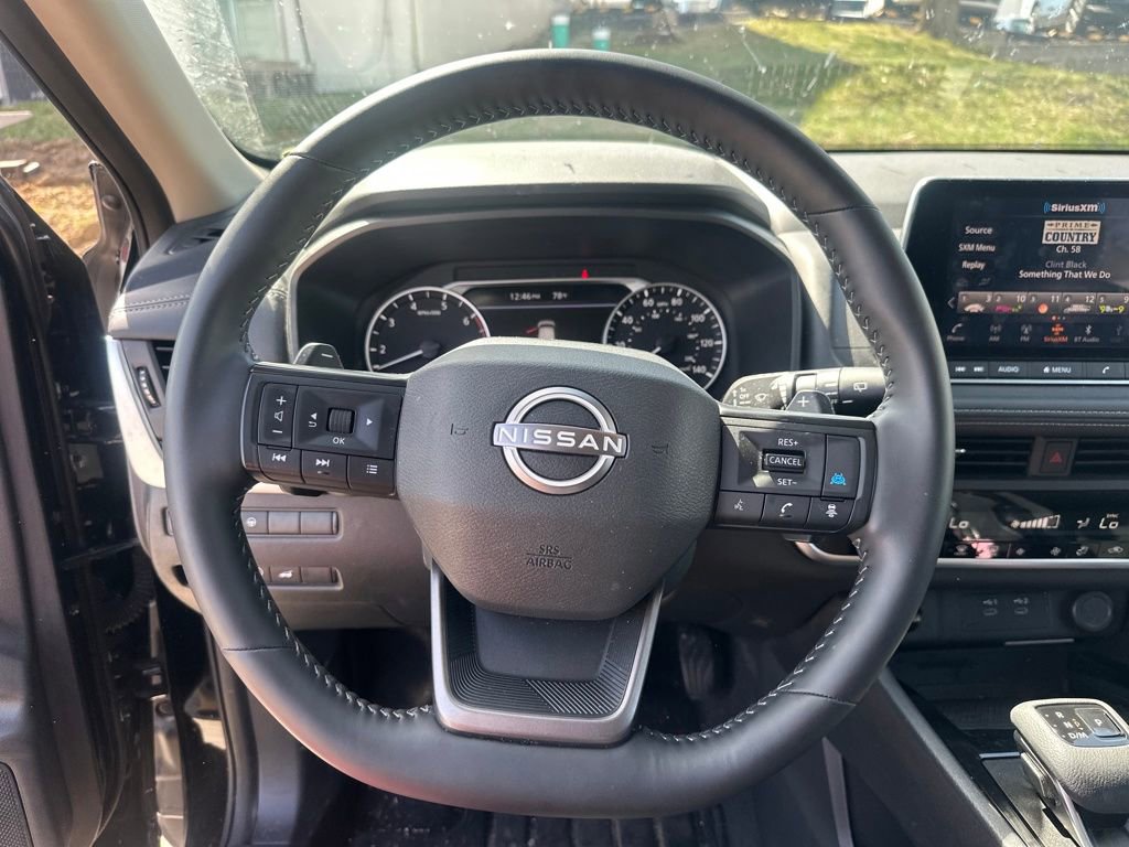 Used 2025 Nissan Rogue SV image 45