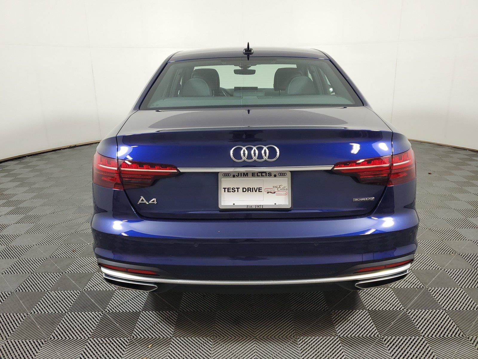 Used 2023 Audi A4 2.0T Premium w/ Convenience Package AWD/4WD image 5
