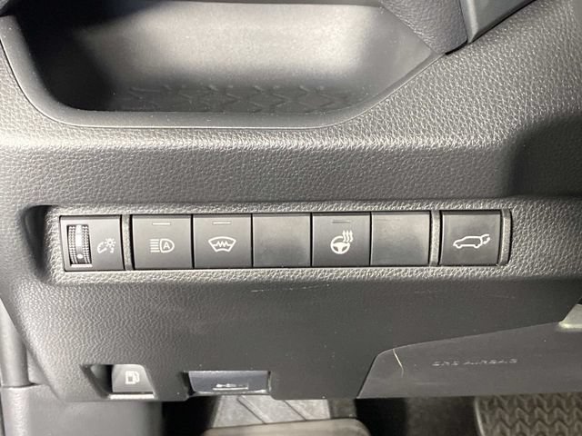 Used 2025 Toyota RAV4 XLE w/ Convenience Package AWD/4WD image 15