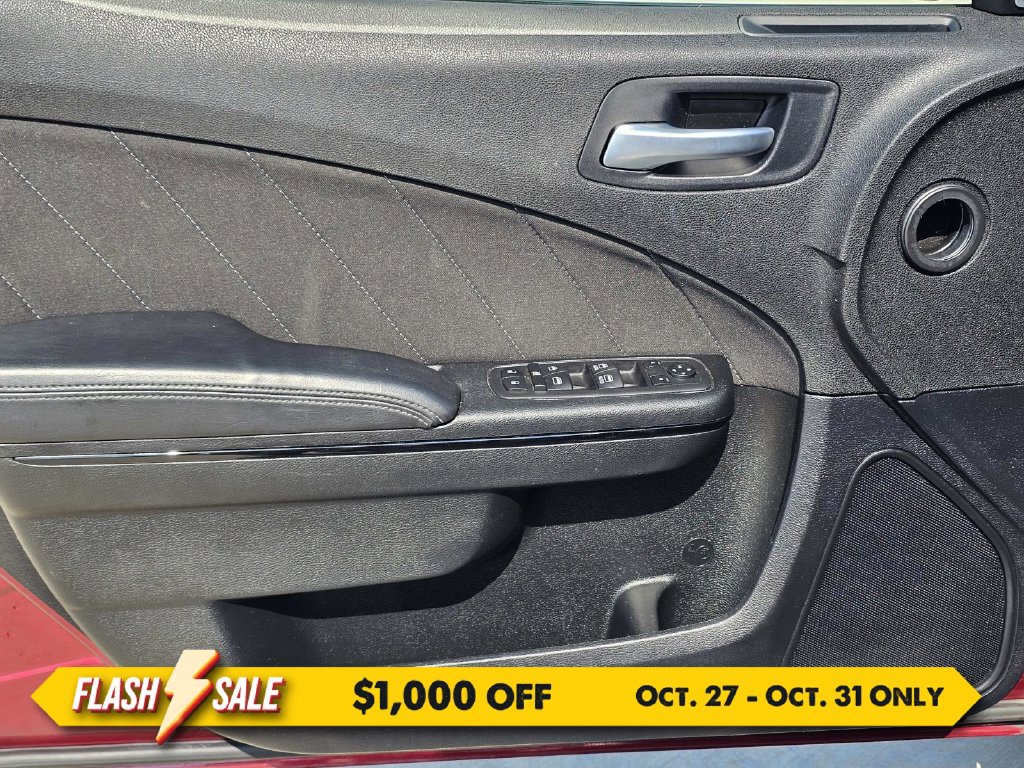 Used 2023 Dodge Charger SXT w/ Blacktop Package AWD/4WD image 13
