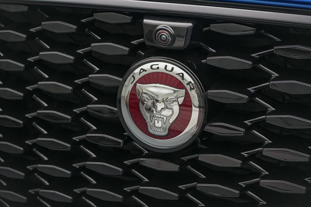 Used 2023 Jaguar F-PACE SVR AWD/4WD image 15