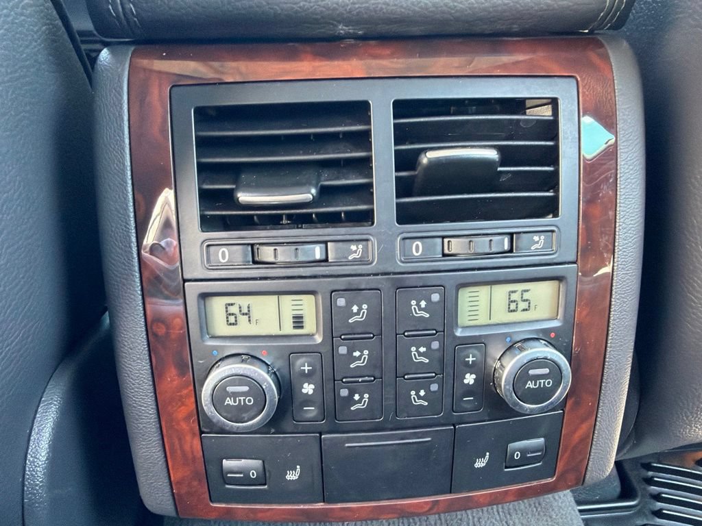 Used 2006 Volkswagen Touareg V10 TDI AWD/4WD image 22