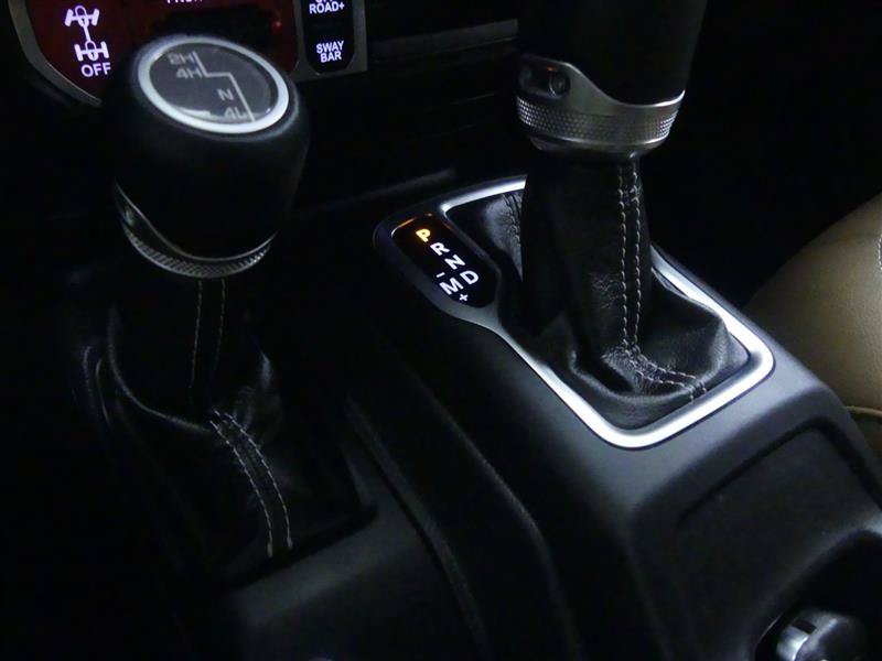 Used 2021 Jeep Gladiator Rubicon w/ Cold Weather Group AWD/4WD image 15