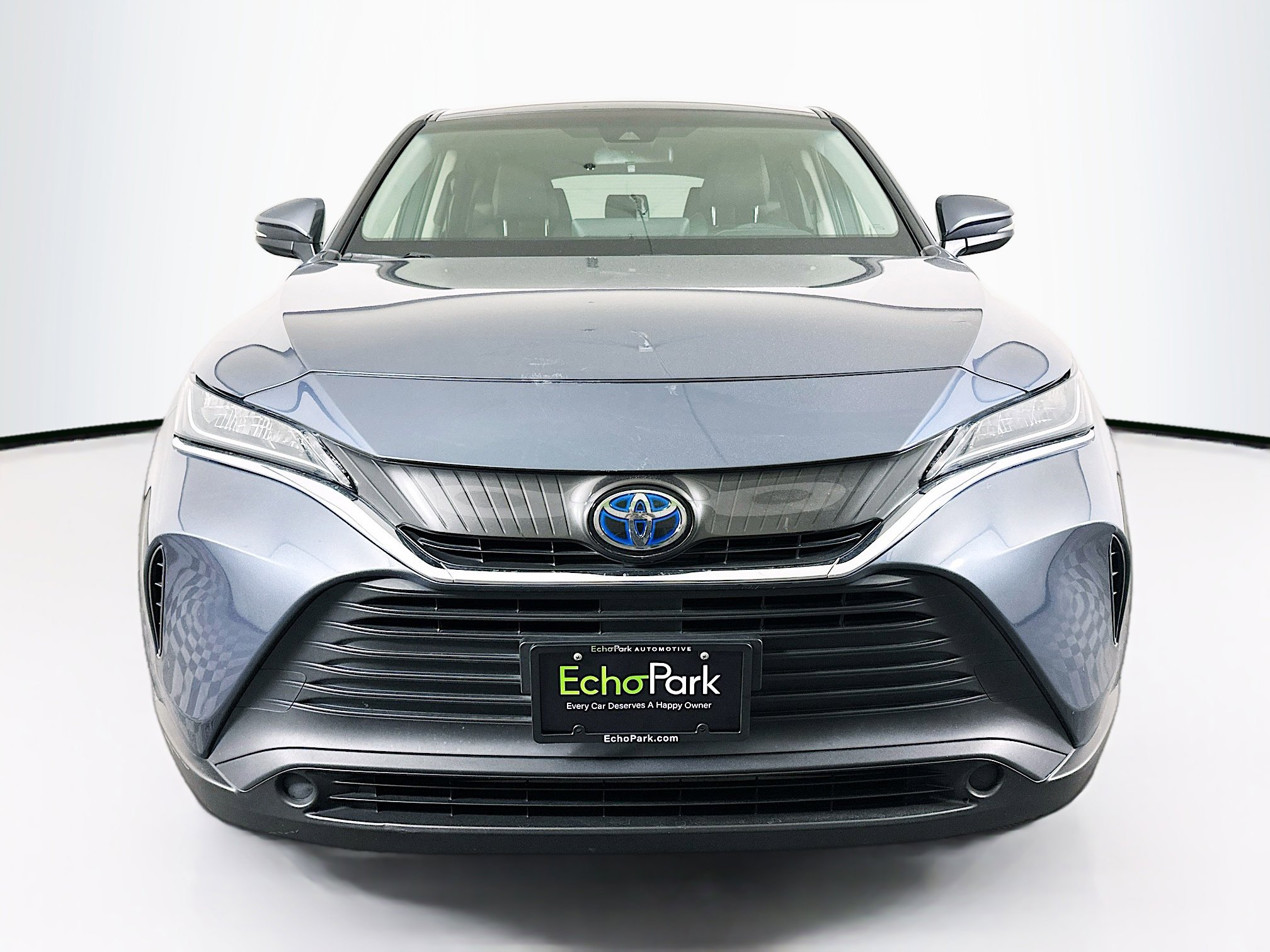 Used 2021 Toyota Venza LE w/ Carpet Mat Package (TMS) AWD/4WD image 2