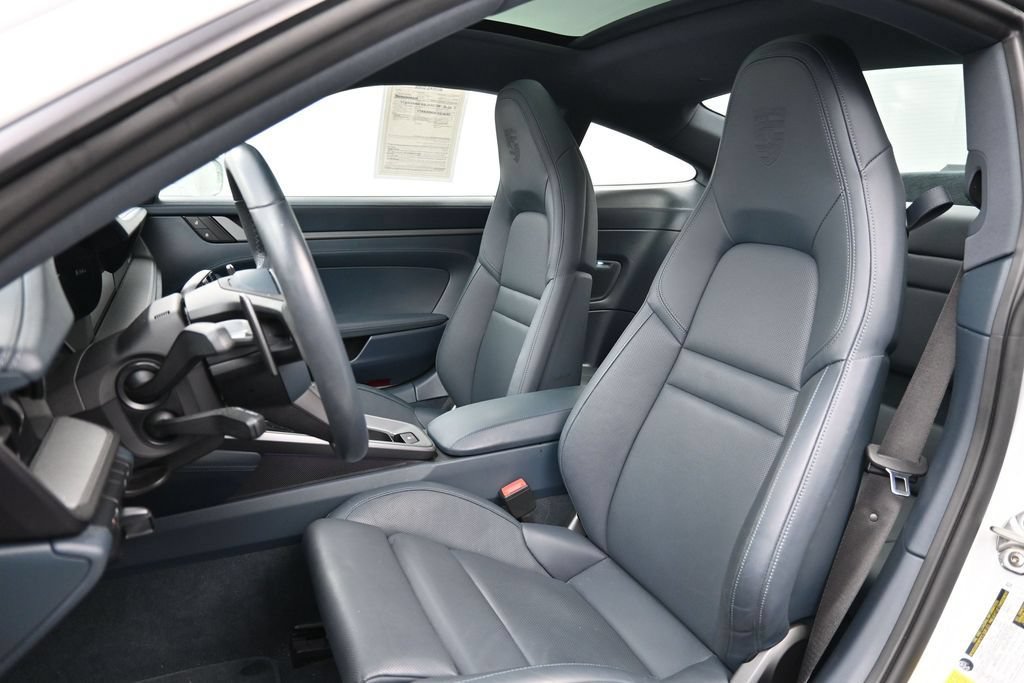 Certified 2023 Porsche 911 Carrera RWD image 5