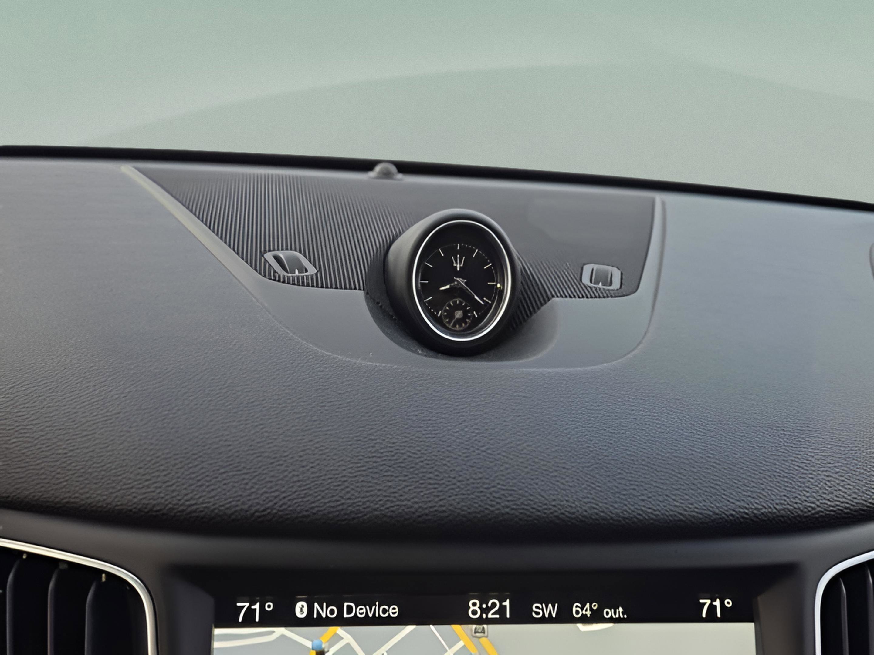 Used 2018 Maserati Levante image 19