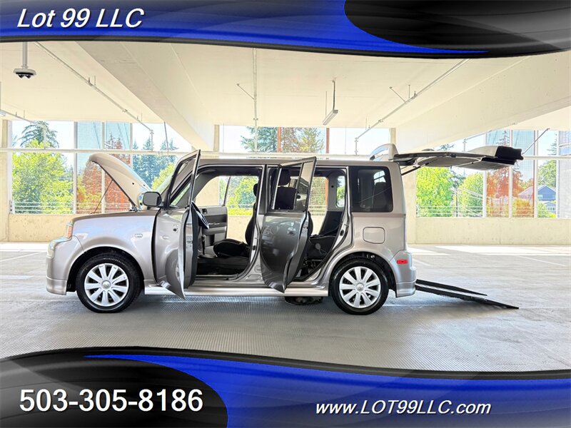 Used 2005 Scion xB FWD image 22
