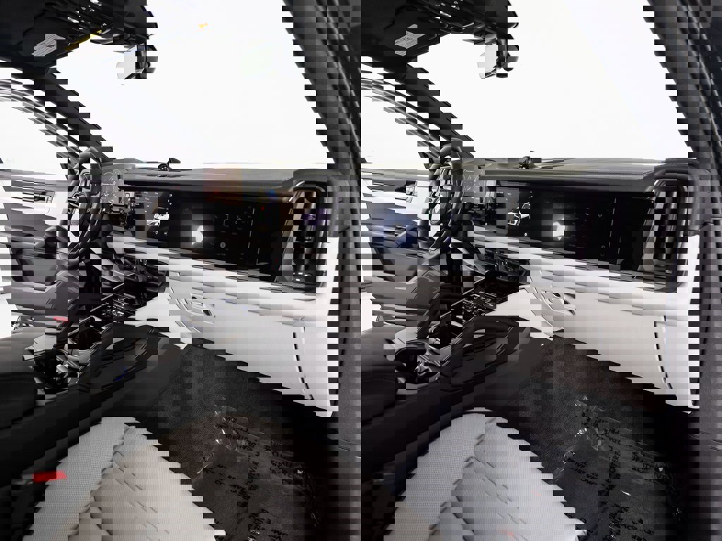 New 2025 Porsche Cayenne S image 25