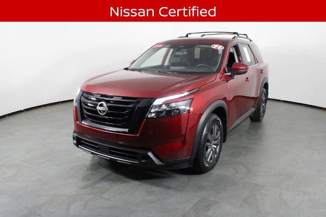 Certified 2024 Nissan Pathfinder SV w/ Black Appearance Package FWD image 2